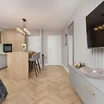 アパート Elegant For 2 People In By Renters *