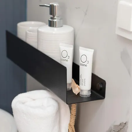 아파트 Elegant For 2 People In By Renters *