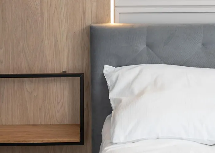 Elegant For 2 People In By Renters *